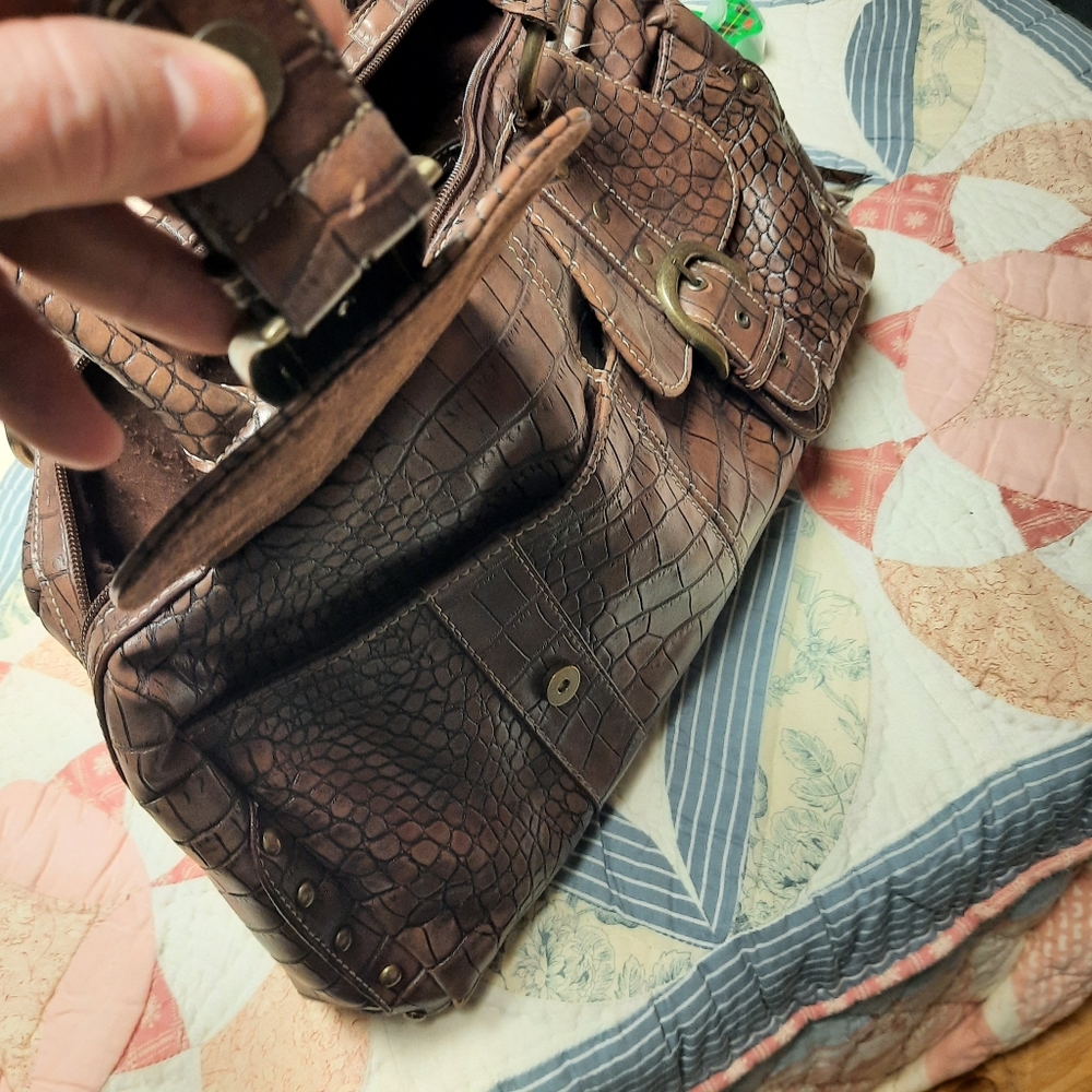 A.N.ANew  Faux Leather/Crocodile embossed Purse GUC - Picture 8 of 12